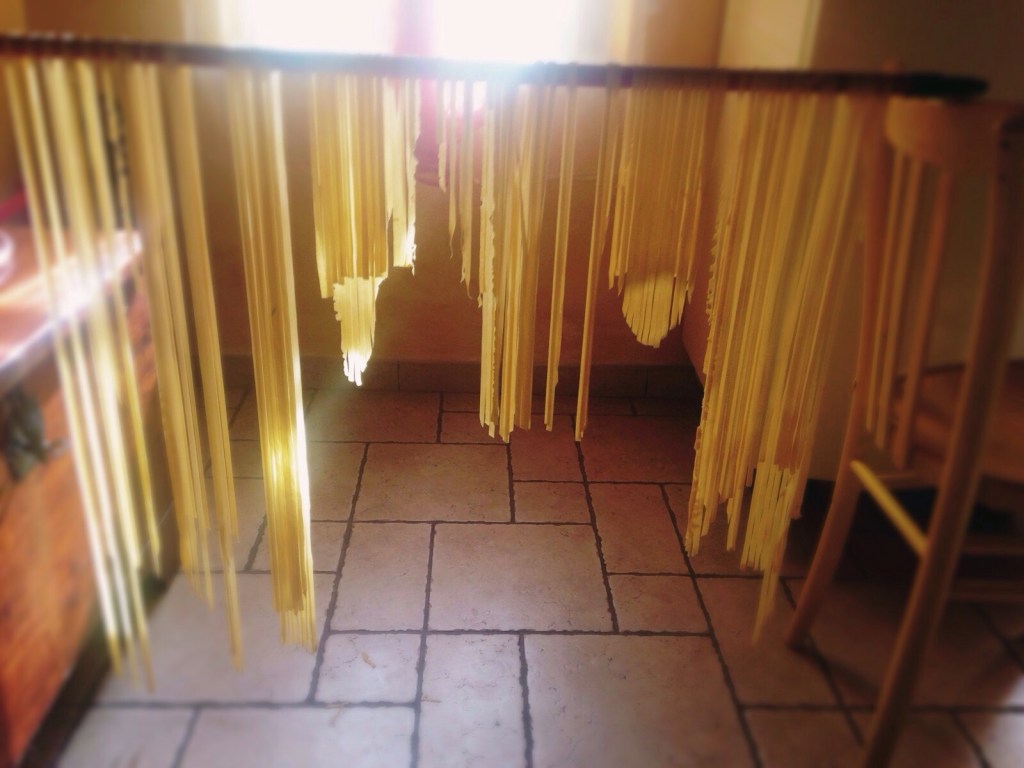 Mani in pasta…… le&nbsp;tagliatelle