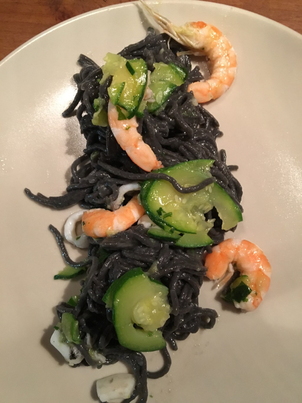 Spaghetti al nero di seppia zucchine seppie e mazzancolle…..