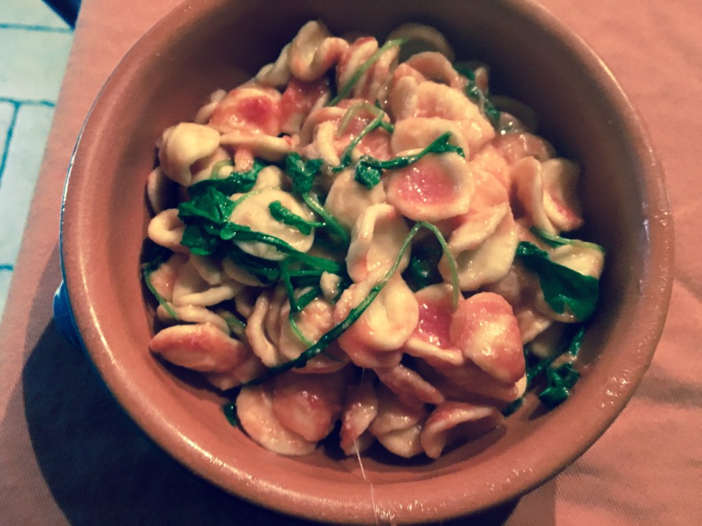 Orecchiette burrata rucola e pomodoro ….vizio del&nbsp;palato