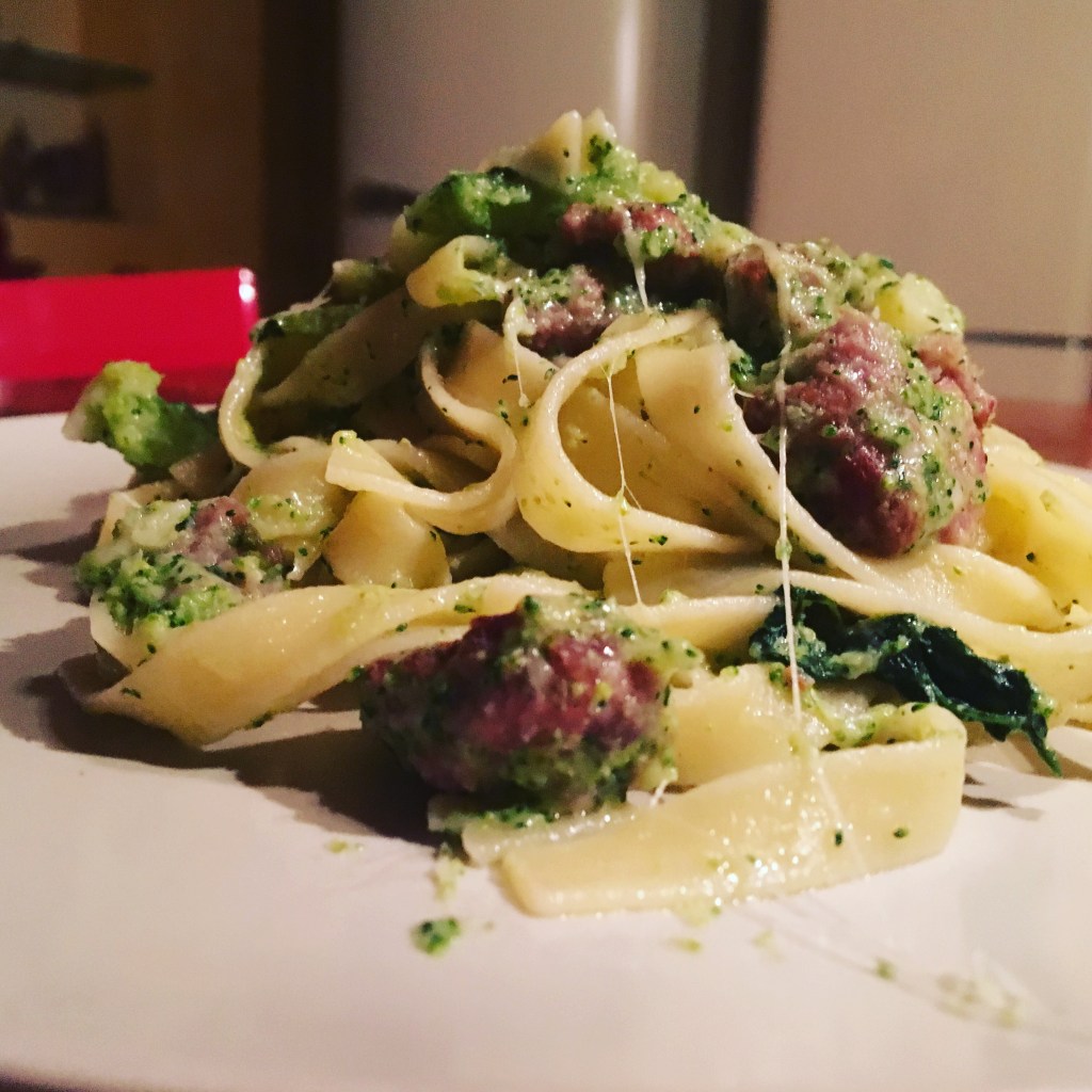 Tagliatelle broccoli e salsiccia…. buoni e facili facili …