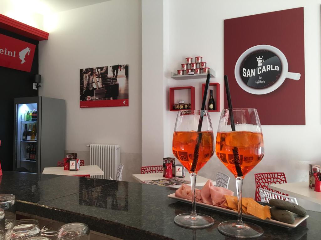 Bar San Carlo ….. tutti insieme per l’inaugurazione……