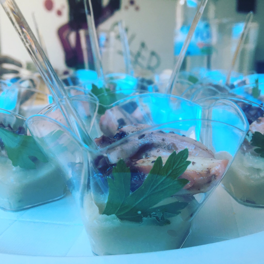 Polipo su crema di cannellini finger food….