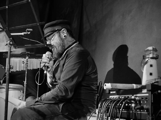 Vivere i propri sogni – sotto casa di Lucio – parte&nbsp;2