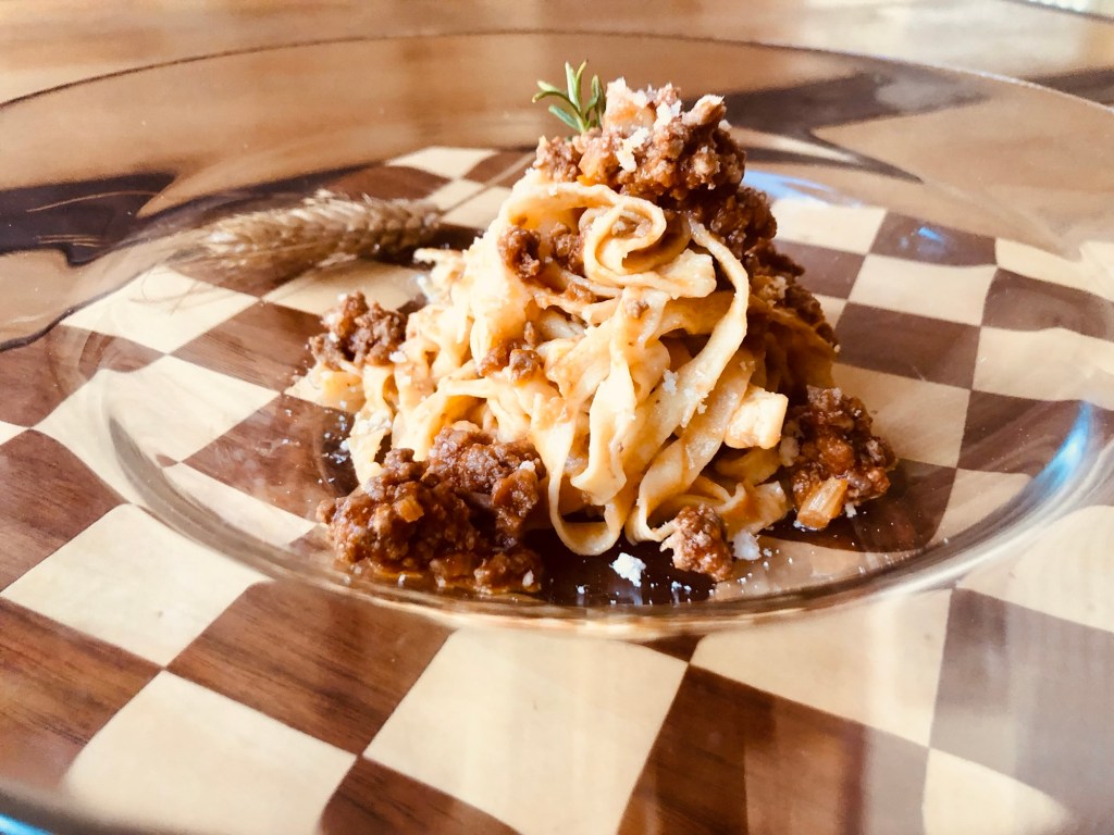 Impariamo a fare le tagliatelle – let’s learn to make&nbsp;tagliatelle